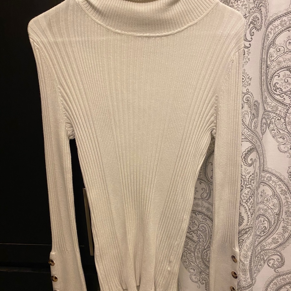 Cute long sleeve shirt